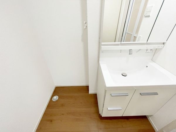 京都市伏見区羽束師古川町　新築一戸建て　1期　2号棟