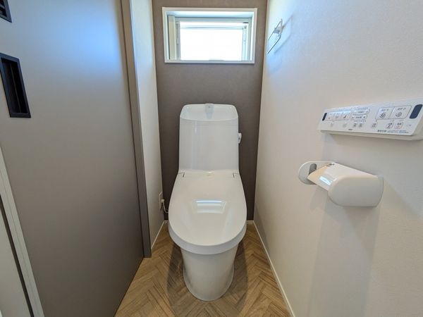 大津市一里山６丁目　新築一戸建て　２号棟
