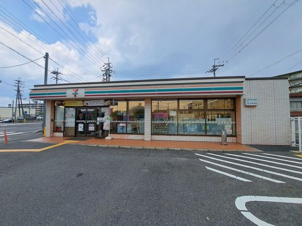 シャルマンコーポ第３瀬田１　中古マンション(セブンイレブン大津大萱3丁目店)