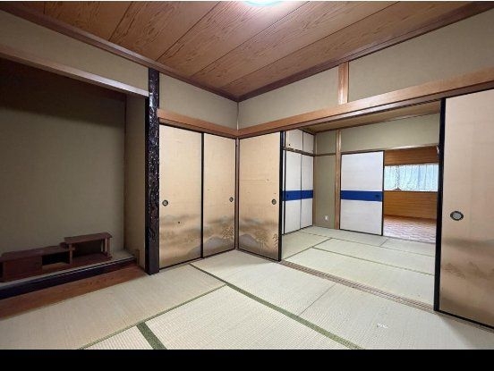 京都市山科区西野大鳥井町の中古一戸建て