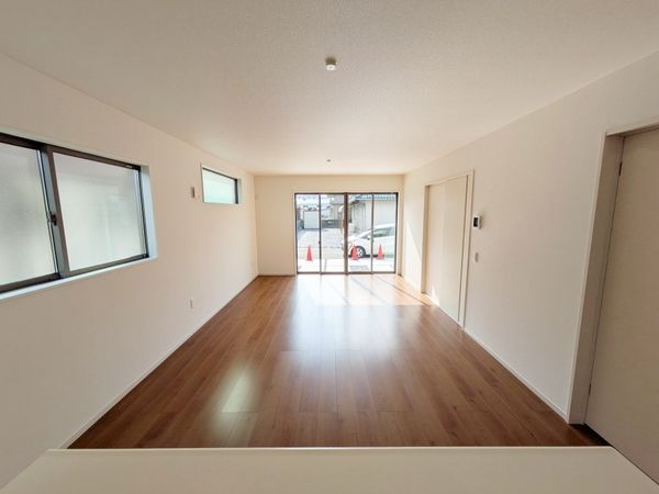 守山市岡町　新築一戸建て　１期　２号棟