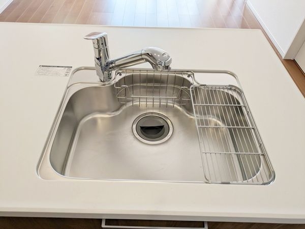 守山市岡町　新築一戸建て　１期　２号棟