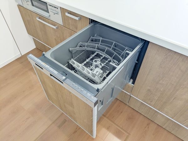 守山市岡町　新築一戸建て　１期　２号棟