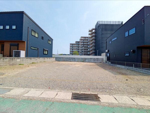 草津市草津町　新築一戸建て　３期　１号棟