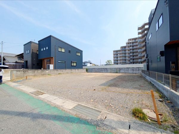 草津市草津町　新築一戸建て　３期　１号棟