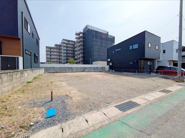 草津市草津町　新築一戸建て　３期　１号棟