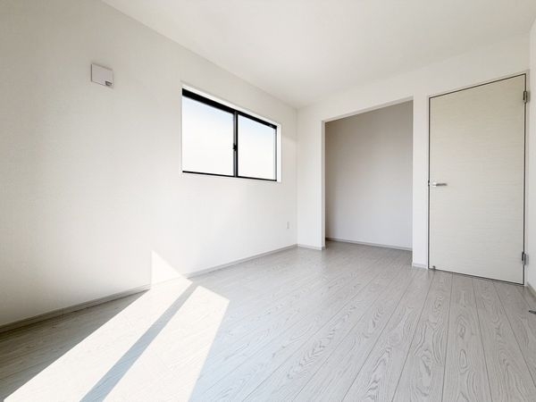 草津市草津町　新築一戸建て　３期　２号棟