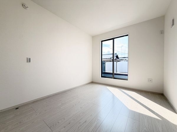 草津市草津町　新築一戸建て　３期　２号棟