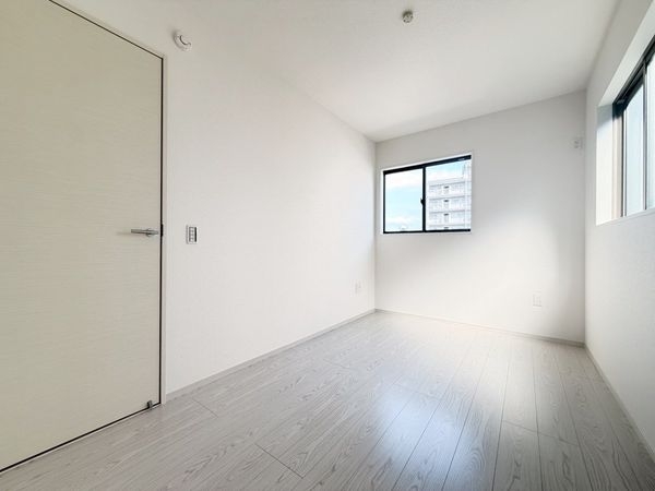 草津市草津町　新築一戸建て　３期　２号棟