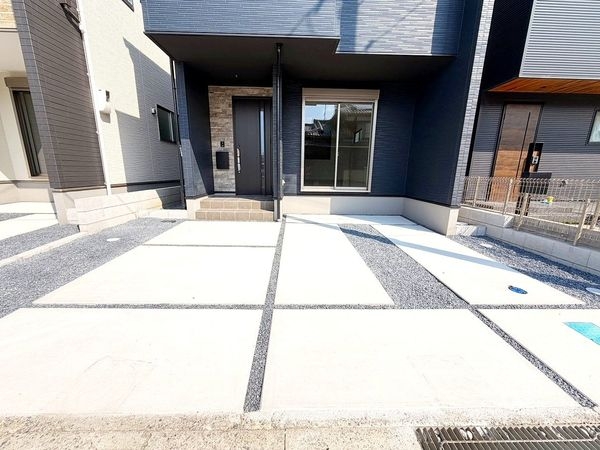 草津市草津町　新築一戸建て　３期　２号棟