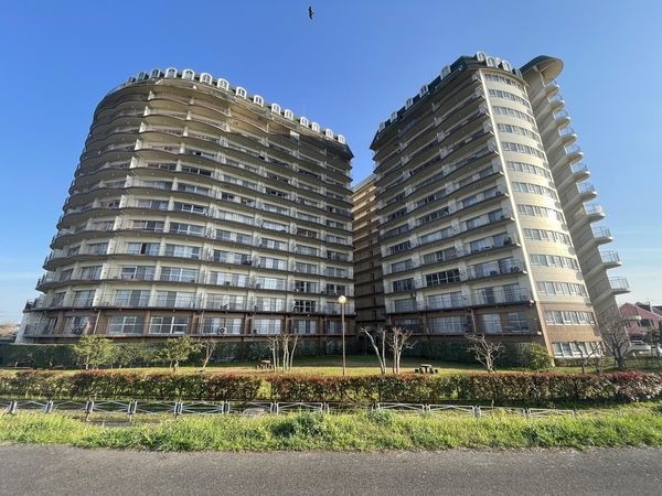 琵琶湖アーバンリゾート　１番館　中古マンション