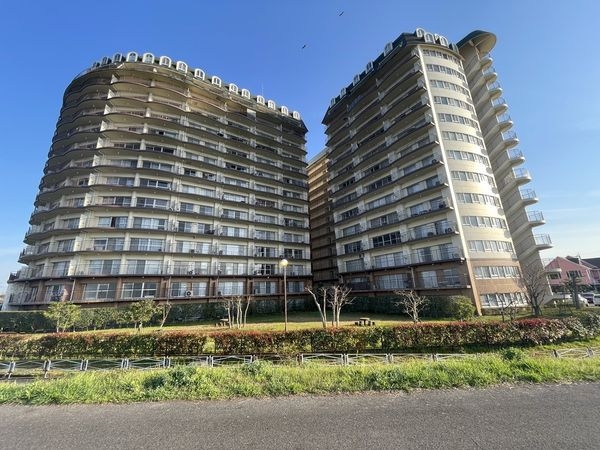琵琶湖アーバンリゾート　１番館　中古マンション