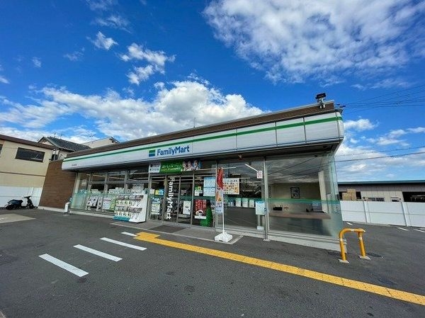 京都市伏見区久我本町　新築一戸建て(ファミリーマート久我石原町店)