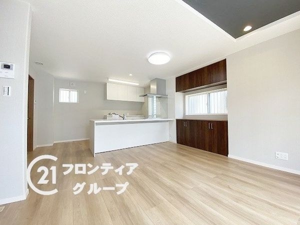 草津市木川町　新築一戸建て　１期　１８号地