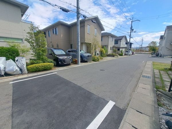 大津市大江１丁目　新築一戸建て　２号棟