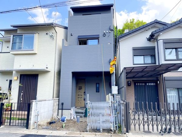 京都市山科区竹鼻堂ノ前町　新築一戸建て