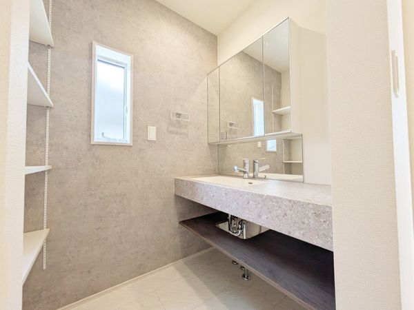 大津市雄琴５丁目　新築一戸建て　２期　８号棟