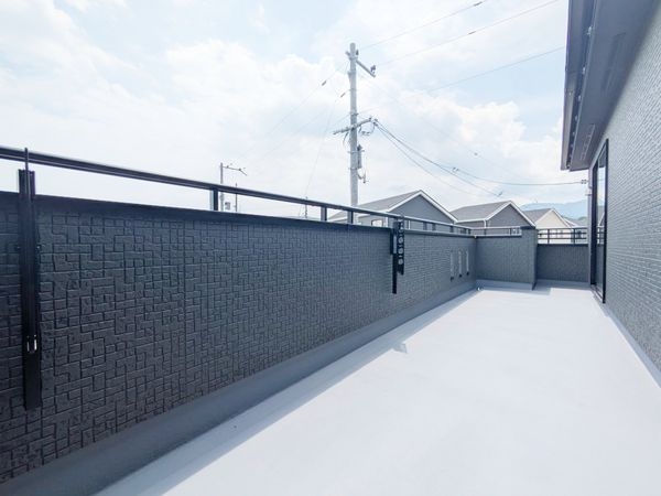 大津市雄琴５丁目　新築一戸建て　２期　８号棟