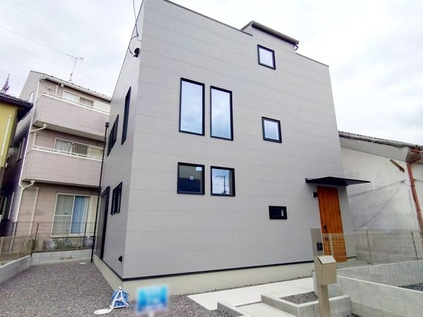 大津市下阪本３丁目の中古一戸建て