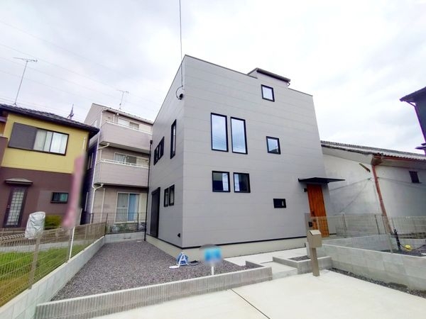 大津市下阪本３丁目の中古一戸建て