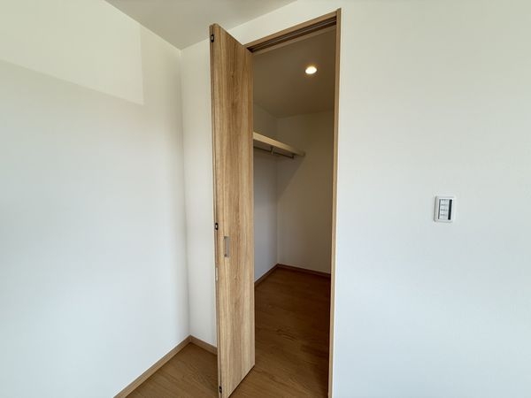 守山市小島町　新築一戸建て　２号棟
