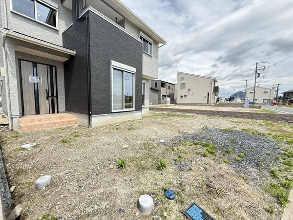 守山市小島町　新築一戸建て　２号棟