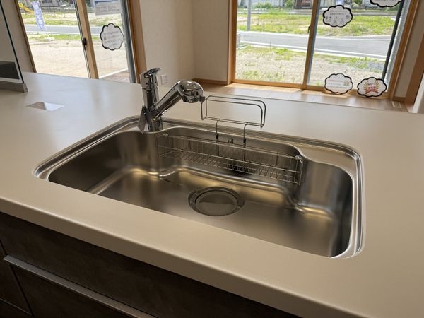 守山市小島町　新築一戸建て　２号棟