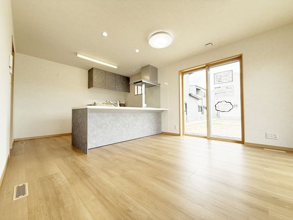 守山市小島町　新築一戸建て　２号棟