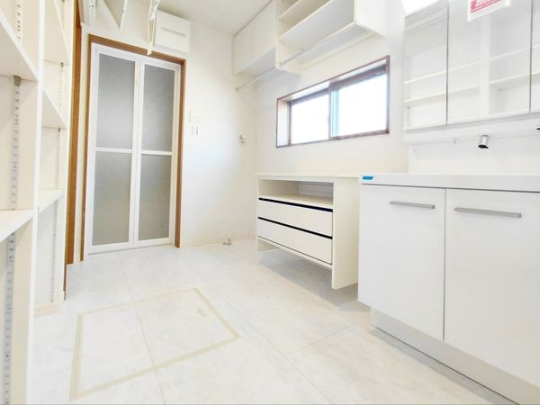 草津市西草津１丁目　新築一戸建て　２期　２号地