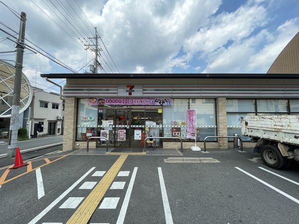 京都市伏見区深草鳥居崎町の中古一戸建て(セブンイレブン伏見深草藤森店)