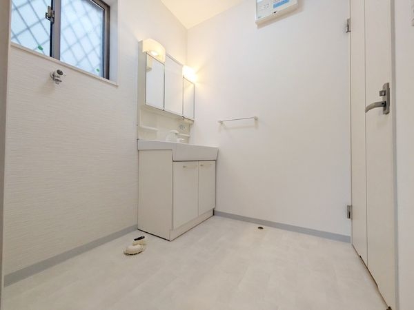 守山市小島町の中古一戸建て