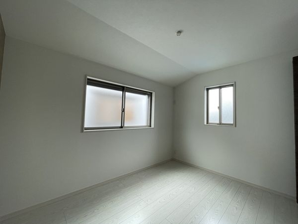 京都市山科区西野山欠ノ上町新築一戸建て
