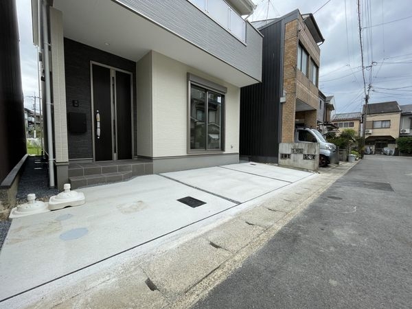 京都市山科区御陵岡町　新築一戸建て