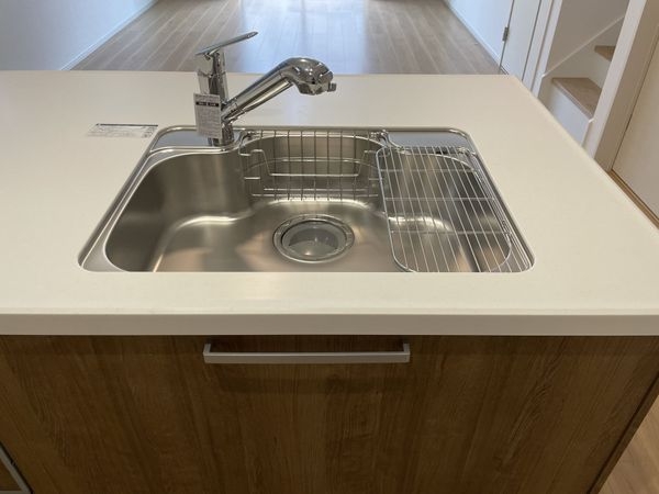 京都市山科区御陵岡町　新築一戸建て