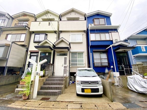 京都市伏見区石田大受町　中古一戸建て
