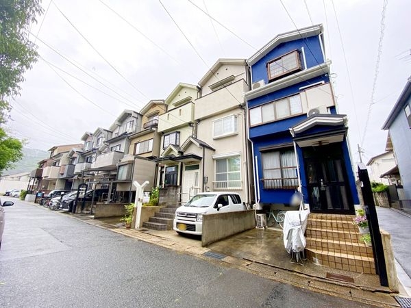 京都市伏見区石田大受町の中古一戸建て