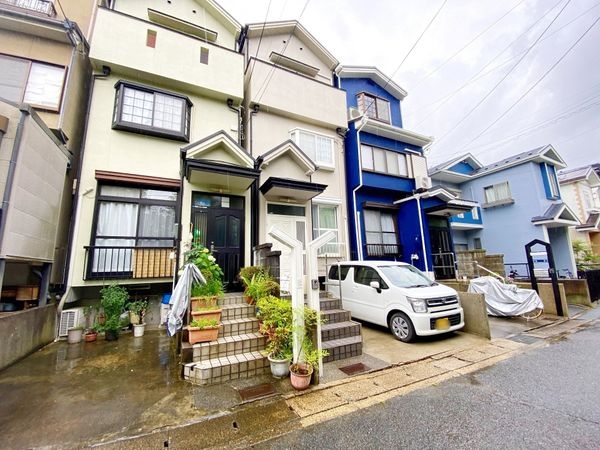 京都市伏見区石田大受町の中古一戸建て