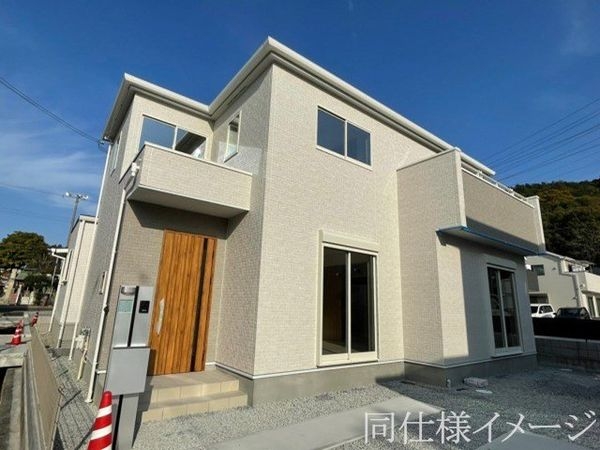 大津市下阪本１丁目　新築一戸建て　５期　１号棟