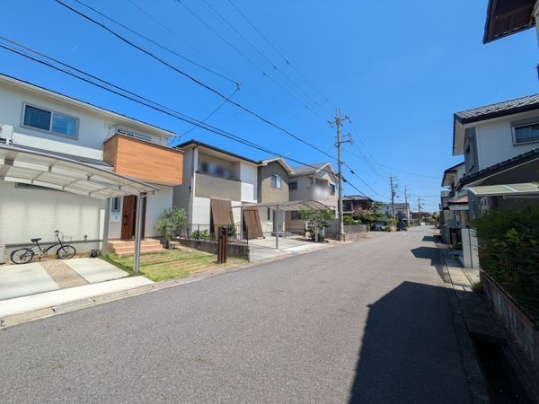 栗東市小平井２丁目　中古一戸建て