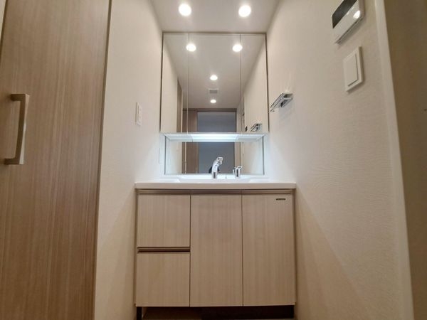 プレサンスロジェ大津京レイクヴィラ　中古マンション