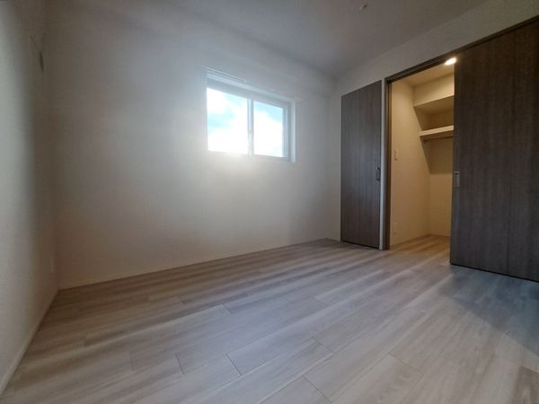 プレサンスロジェ大津京レイクヴィラ　中古マンション