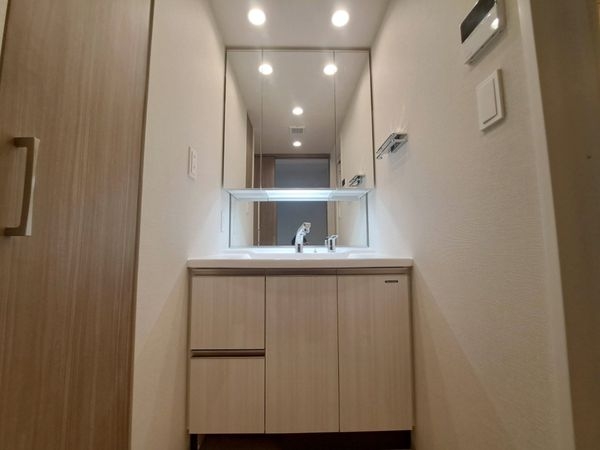 プレサンスロジェ大津京レイクヴィラ　中古マンション