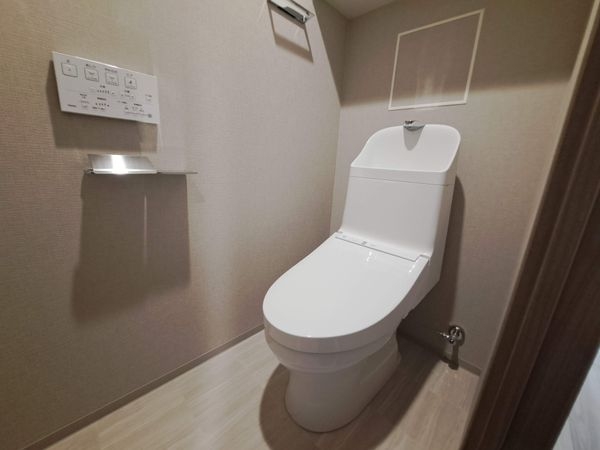 プレサンスロジェ大津京レイクヴィラ　中古マンション