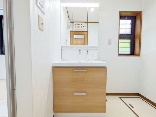 草津市西渋川２丁目の中古一戸建て