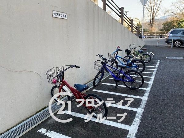 山科南団地Ｅ棟　中古マンション