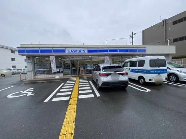 京都市南区久世築山町の中古一戸建て(ローソン久世殿城店)