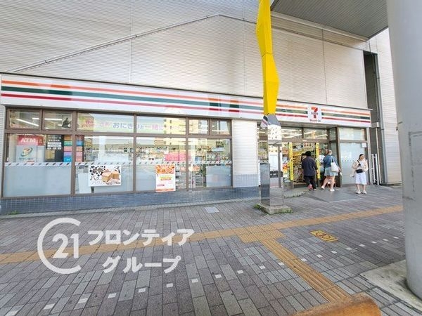 アメニティ南草津１０ルクセア　中古マンション(セブンイレブン　キヨスクJR南草津駅改札口店)