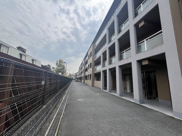 グローバル守山３　中古マンション