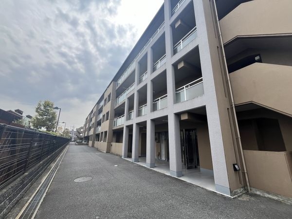 グローバル守山３　中古マンション