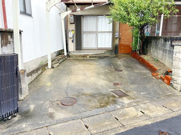 京都市山科区勧修寺瀬戸河原町　中古一戸建て